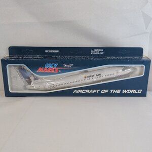SkyMarks Models 1/130 Scale First Air C-FFNF B737-400 Boeing Aircraft Airplane